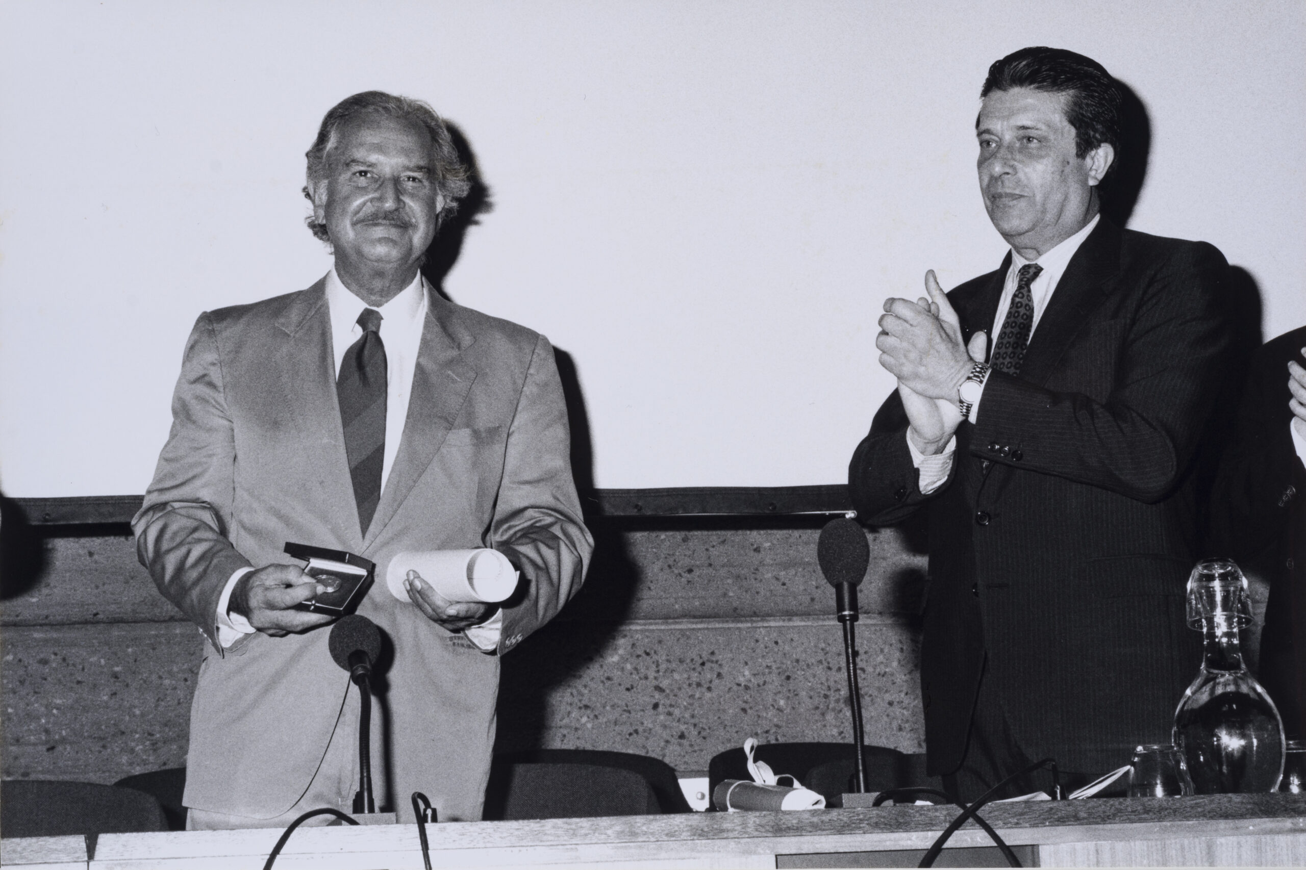 Carlos Fuentes y Federico Mayor